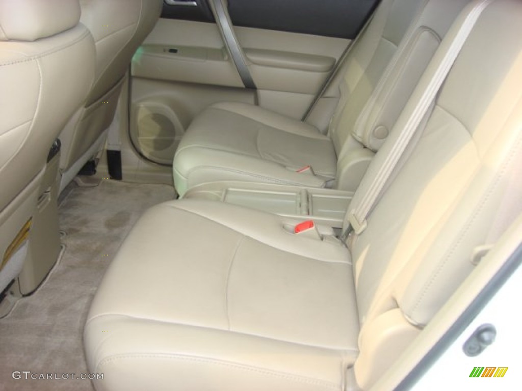 2010 Highlander SE - Blizzard White Pearl / Sand Beige photo #11