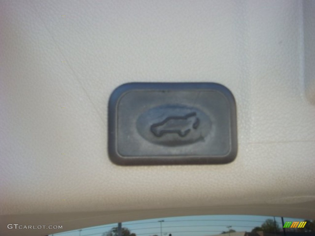 2007 Outlook XR - Cocoa Brown / Tan photo #10