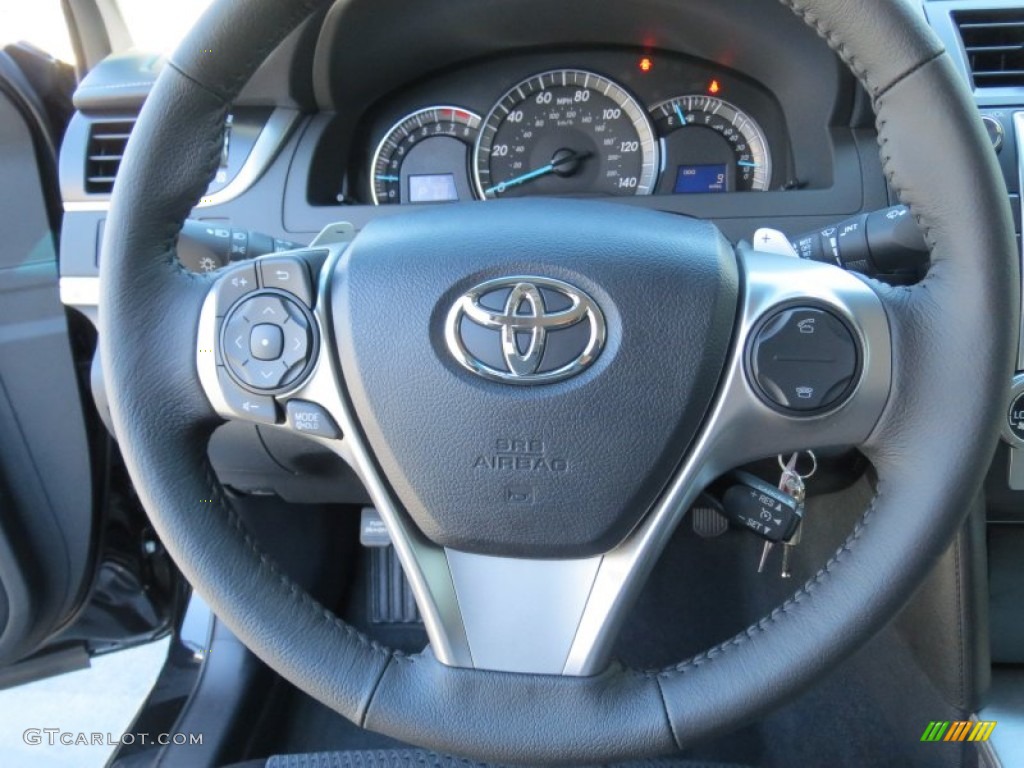 2012 Camry SE - Attitude Black Metallic / Black photo #28