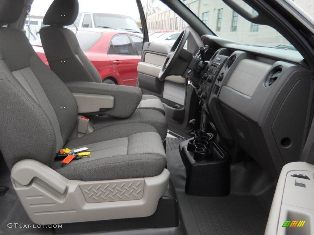 2010 F150 STX SuperCab 4x4 - Tuxedo Black / Medium Stone photo #17