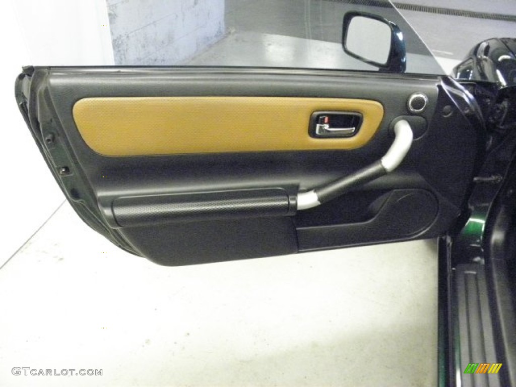 2003 Toyota MR2 Spyder Roadster Tan Door Panel Photo #73208985