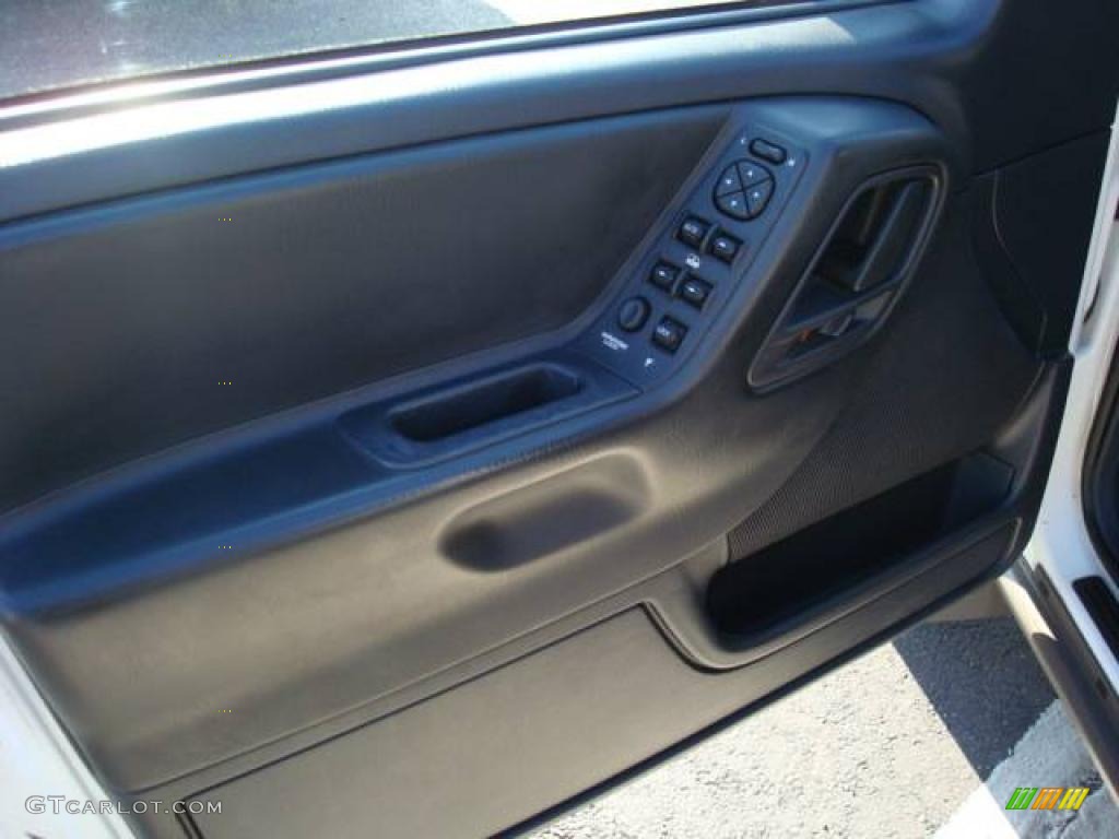 2003 Grand Cherokee Laredo 4x4 - Stone White / Dark Slate Gray photo #21