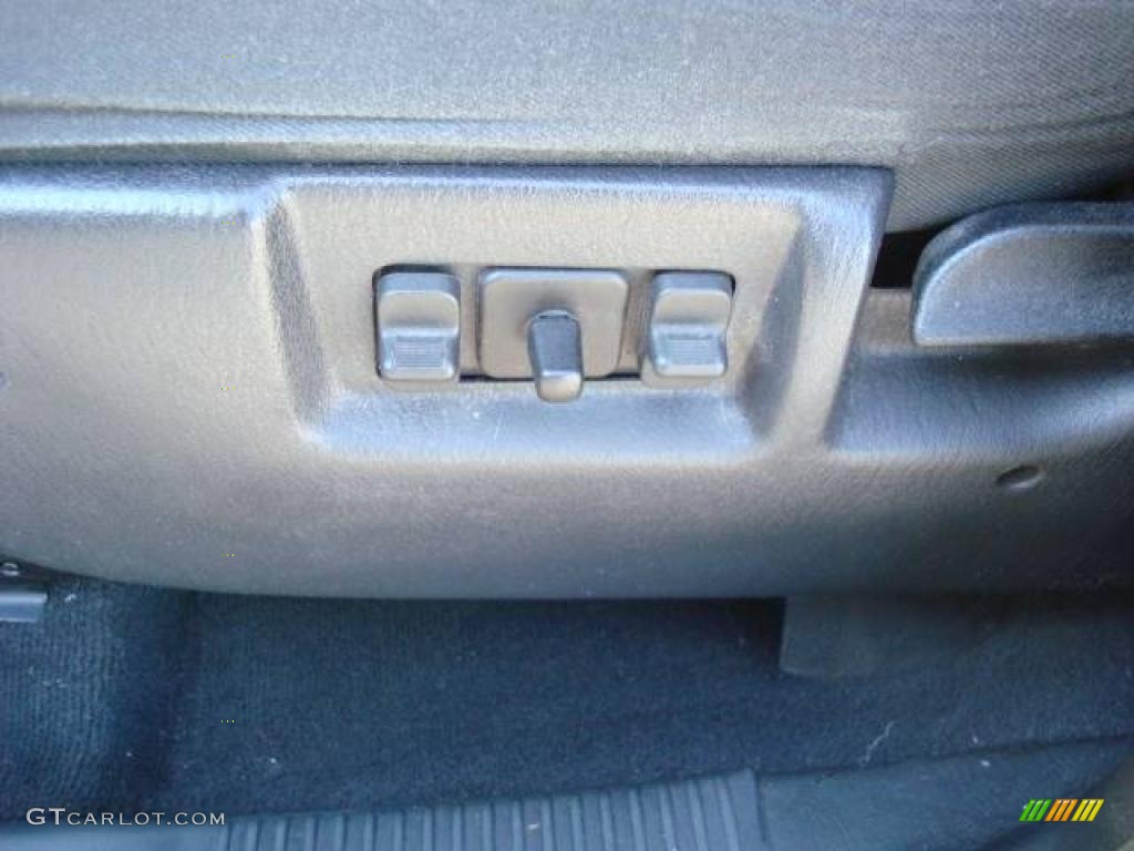2003 Grand Cherokee Laredo 4x4 - Stone White / Dark Slate Gray photo #22