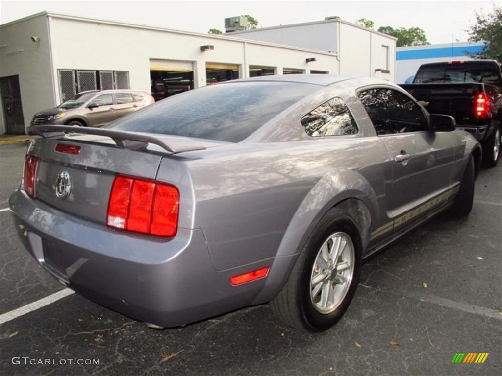 2006 Mustang V6 Premium Coupe - Tungsten Grey Metallic / Light Parchment photo #3