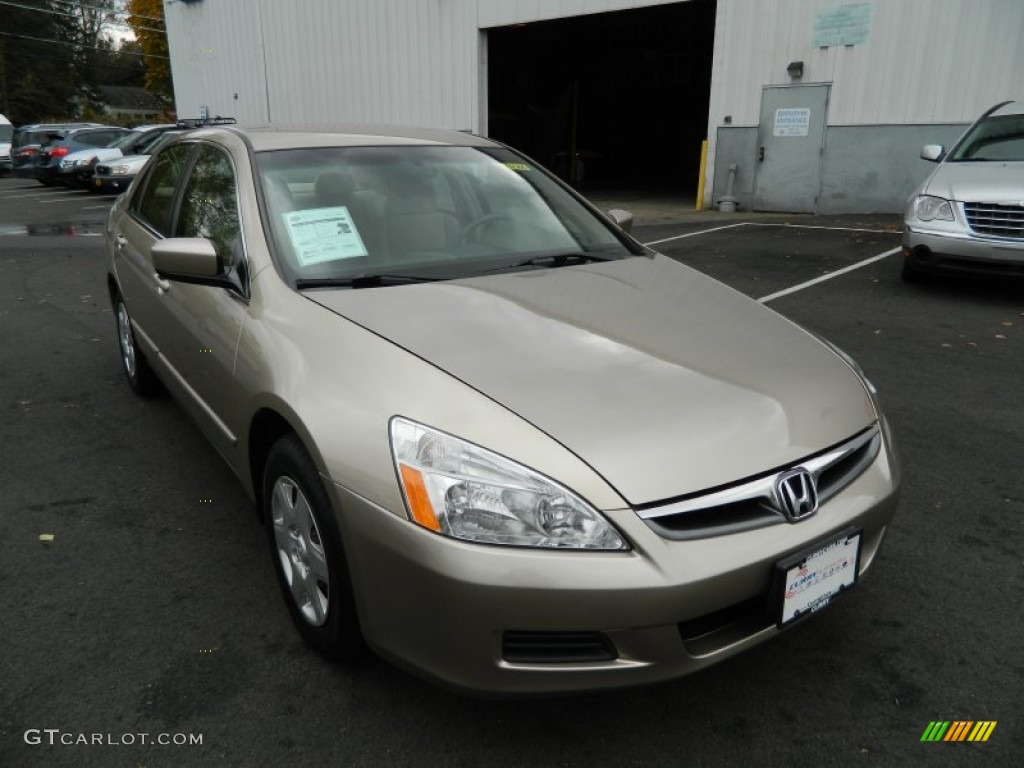 2006 Accord LX Sedan - Desert Mist Metallic / Ivory photo #7