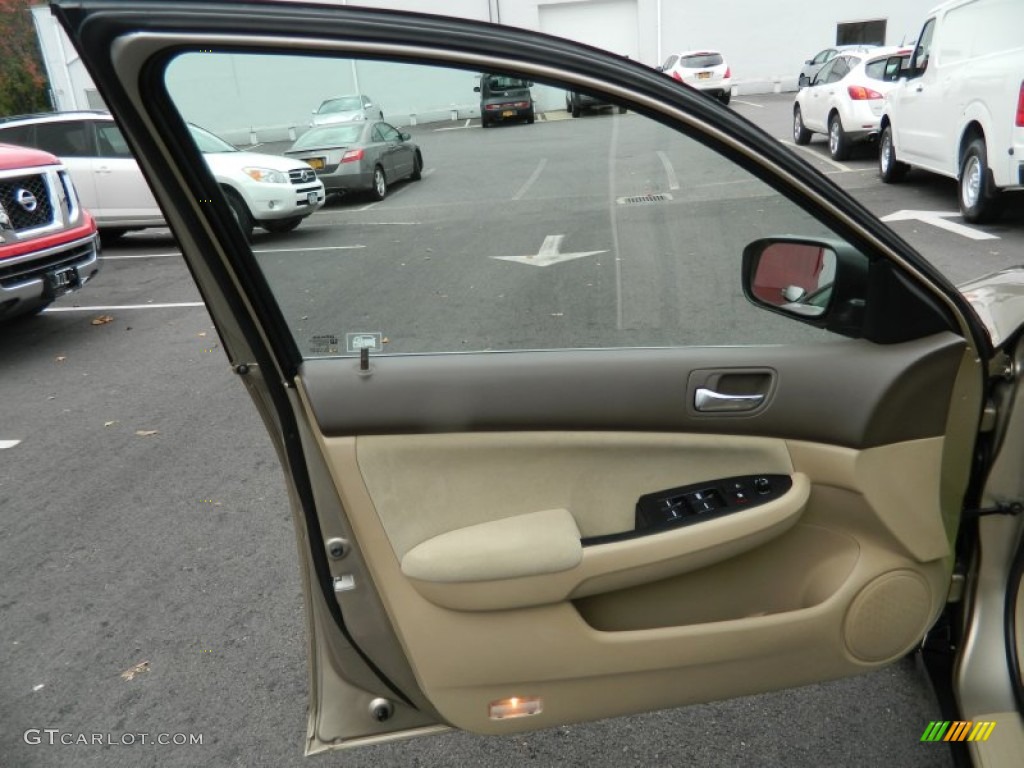 2006 Accord LX Sedan - Desert Mist Metallic / Ivory photo #19