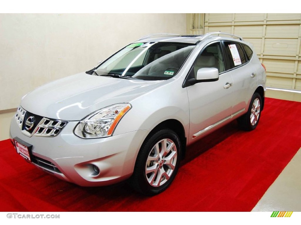 2011 Rogue SL - Silver Ice Metallic / Gray photo #3