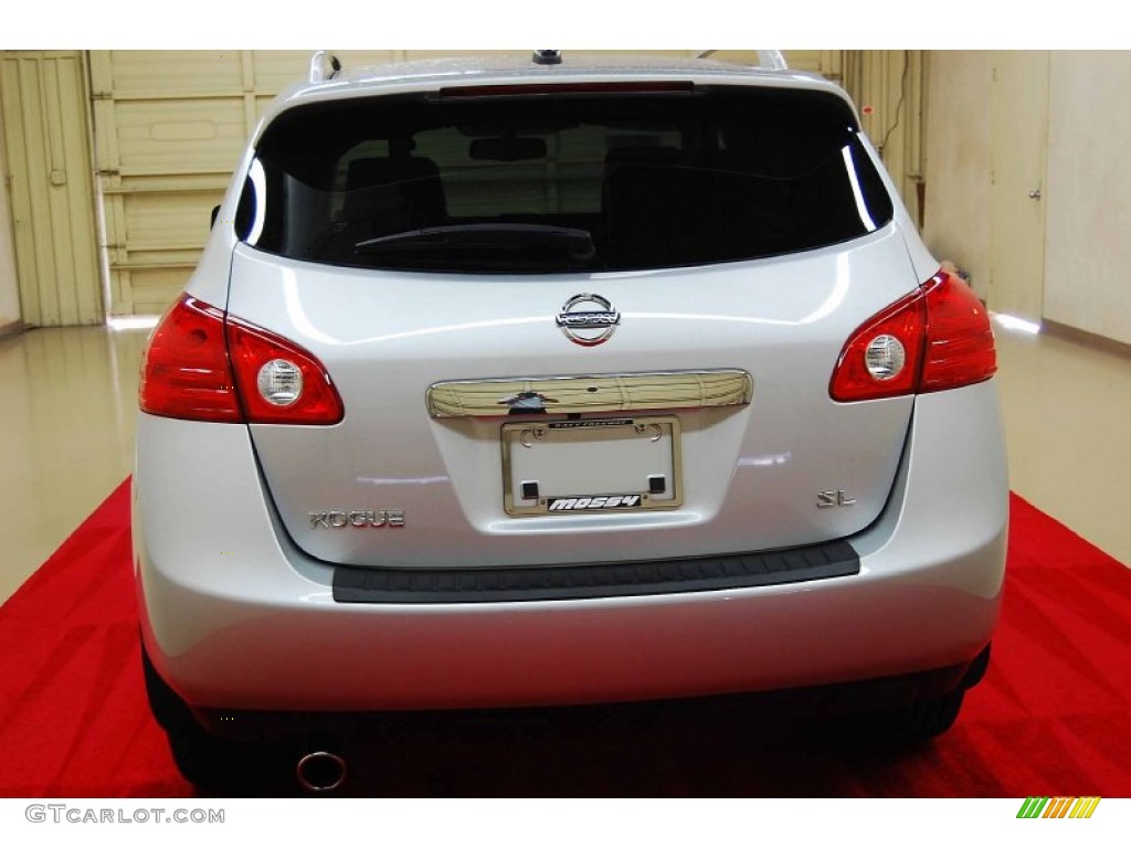 2011 Rogue SL - Silver Ice Metallic / Gray photo #5
