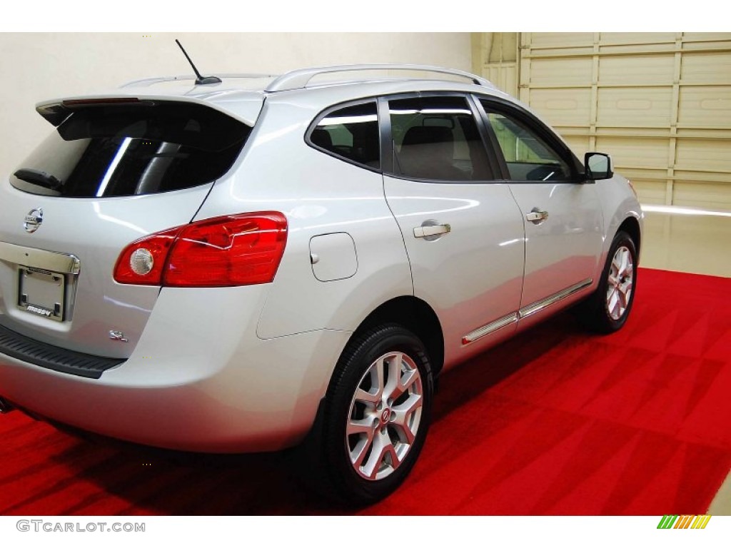 2011 Rogue SL - Silver Ice Metallic / Gray photo #6