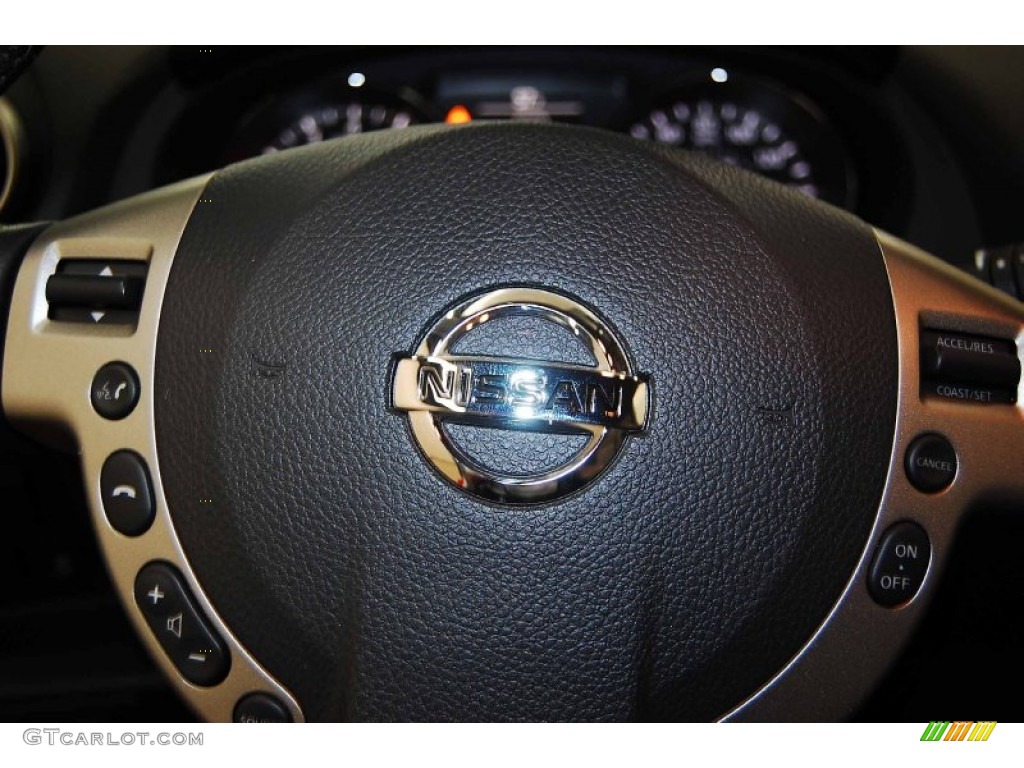 2011 Rogue SL - Silver Ice Metallic / Gray photo #25