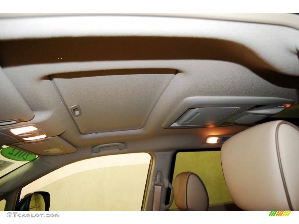 2012 Quest 3.5 LE - Super Black / Beige photo #12