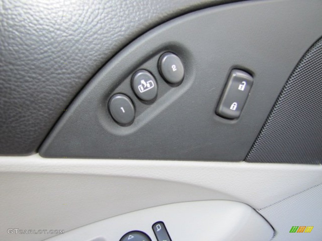 2006 Chevrolet Corvette Convertible Controls Photo #73224897