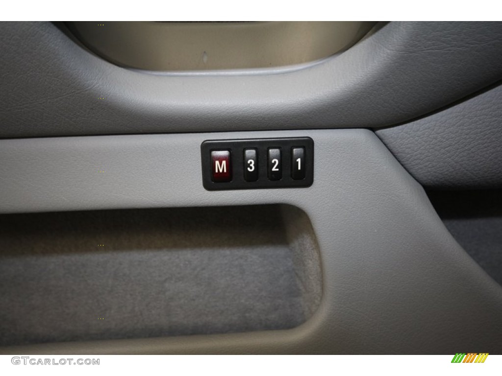 2002 BMW 5 Series 530i Sedan Controls Photo #73225767