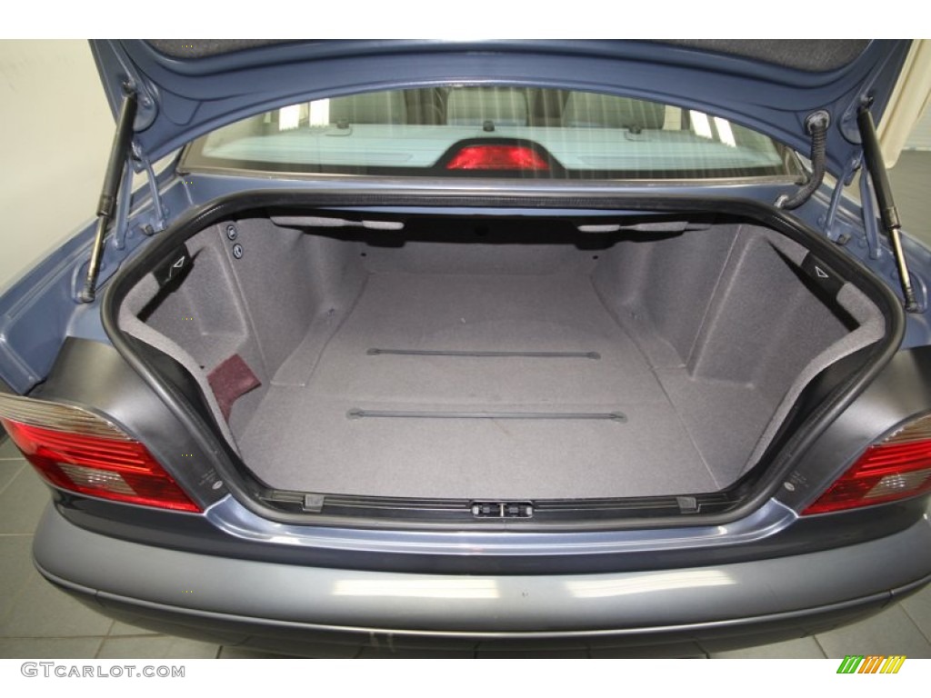 2002 BMW 5 Series 530i Sedan Trunk Photo #73225935