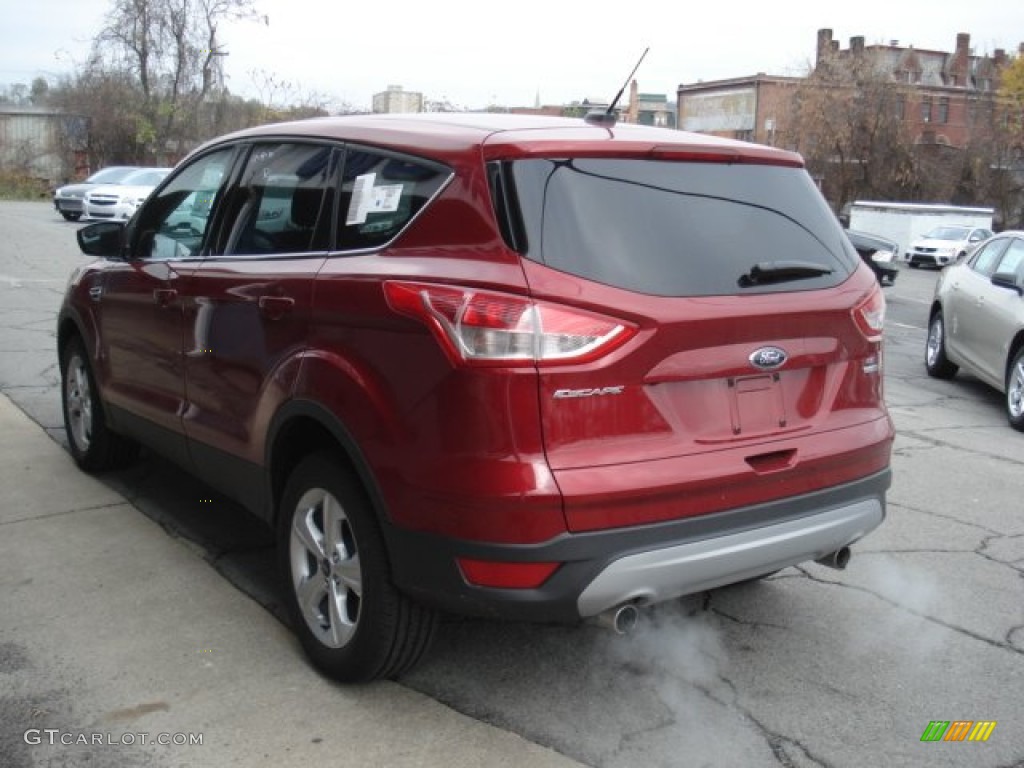 2013 Escape SE 2.0L EcoBoost 4WD - Ruby Red Metallic / Medium Light Stone photo #6