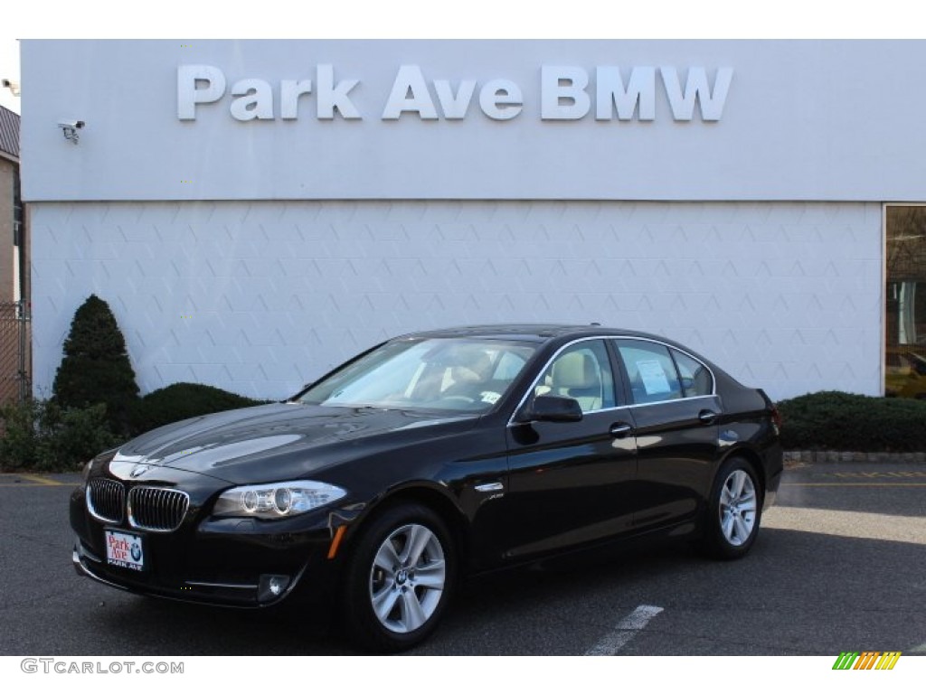 2012 5 Series 528i xDrive Sedan - Black Sapphire Metallic / Oyster/Black photo #1