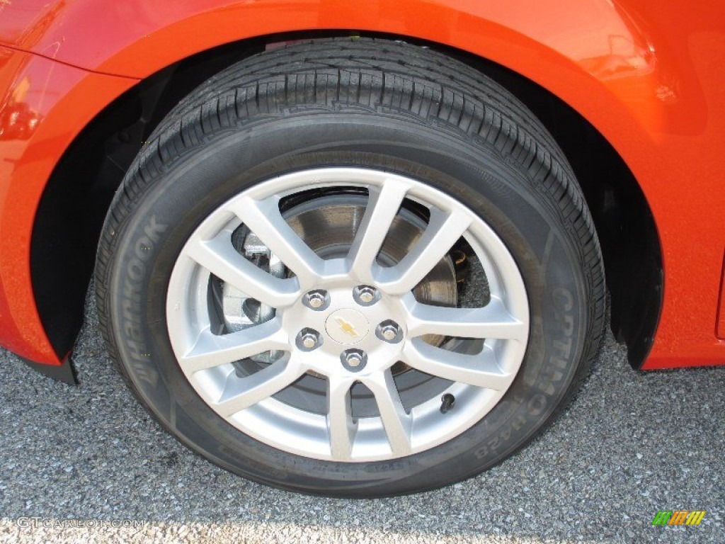 2013 Chevrolet Sonic LT Hatch Wheel Photo #73239273