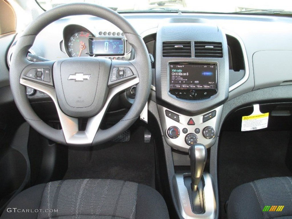 2013 Chevrolet Sonic LT Hatch Jet Black/Dark Titanium Dashboard Photo #73239342