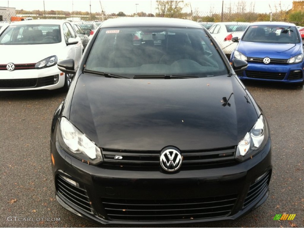 2012-deep-black-pearl-metallic-volkswagen-golf-r-2-door-4motion