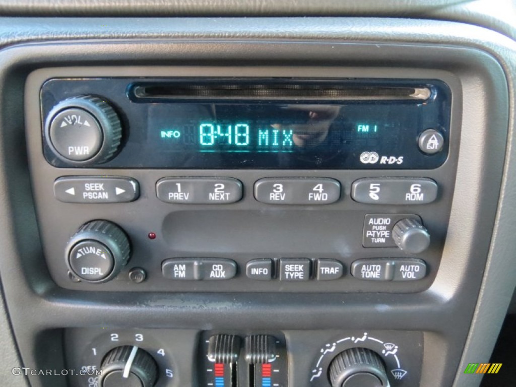 2003 Chevrolet TrailBlazer LT Audio System Photos