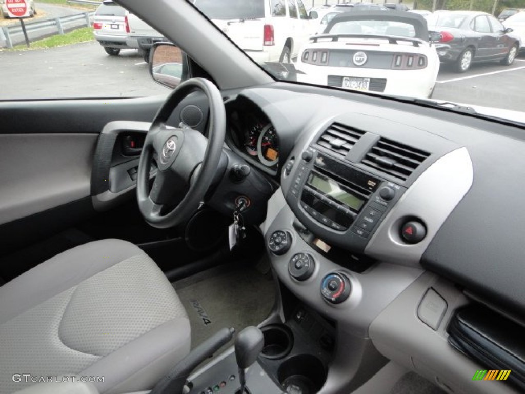 2008 Toyota RAV4 V6 4WD Dashboard Photos