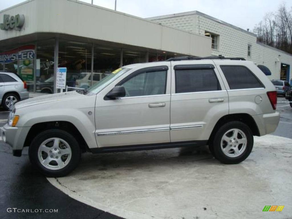 2007 Grand Cherokee Limited 4x4 - Light Graystone Pearl / Dark Khaki/Light Graystone photo #1