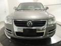 2010 Alaska Gray Metallic Volkswagen Touareg VR6 FSI 4XMotion  photo #2