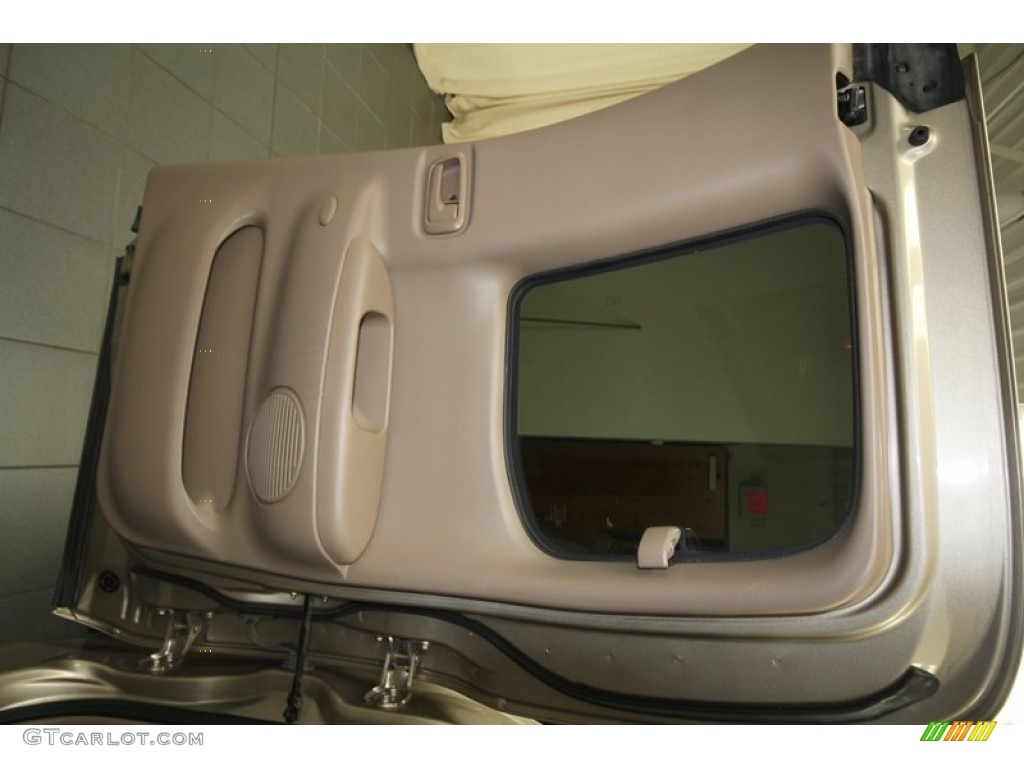 2002 Tundra SR5 Access Cab 4x4 - Desert Sand / Oak photo #26