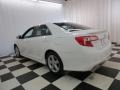 Super White - Camry SE Photo No. 29