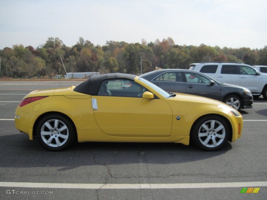 2005 350Z Touring Roadster - Ultra Yellow Metallic / Charcoal photo #2