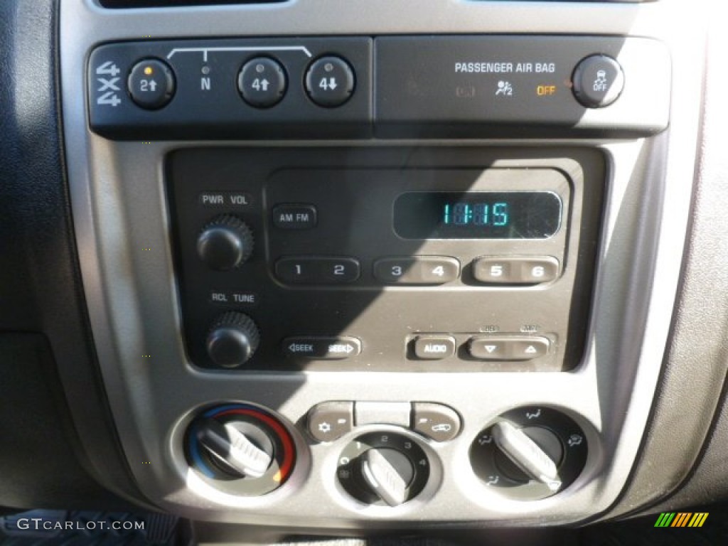 2012 Chevrolet Colorado Work Truck Extended Cab 4x4 Controls Photo #73257687