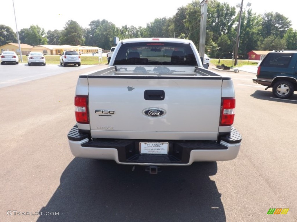 2005 F150 STX Regular Cab Flareside - Silver Metallic / Medium Flint Grey photo #4