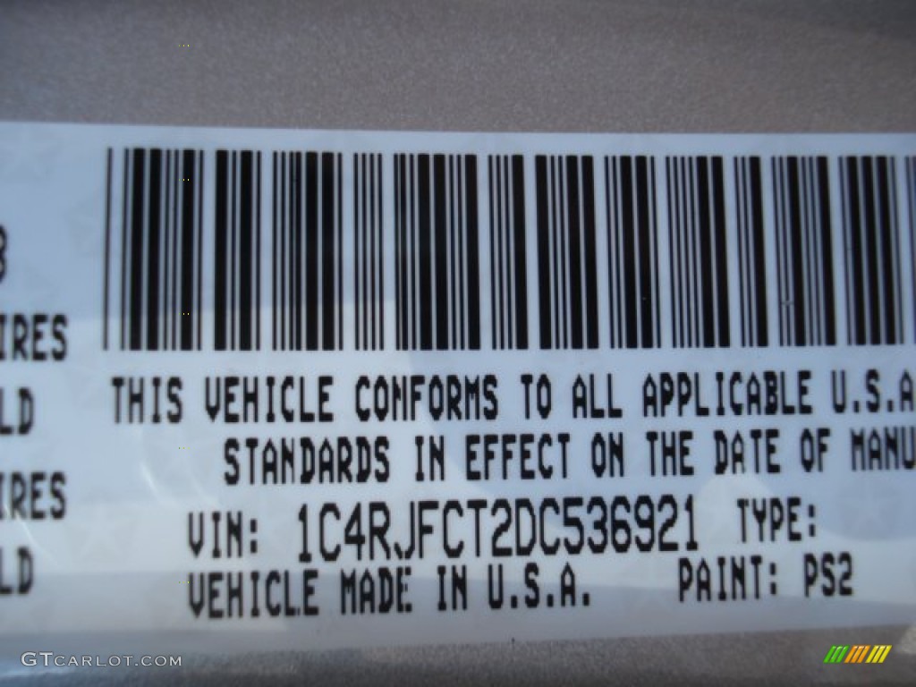2013 Grand Cherokee Overland 4x4 - Bright Silver Metallic / Black photo #20