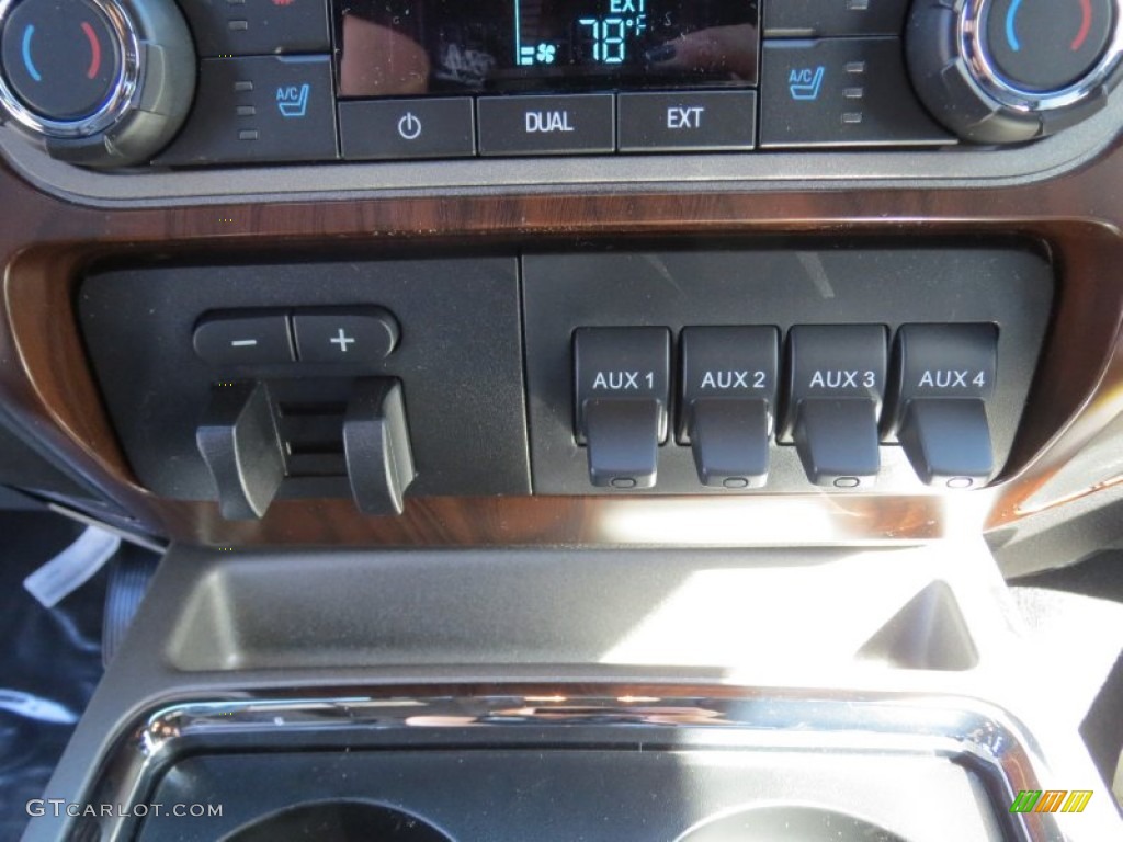 2012 F250 Super Duty Lariat Crew Cab 4x4 - White Platinum Metallic Tri-Coat / Black photo #30