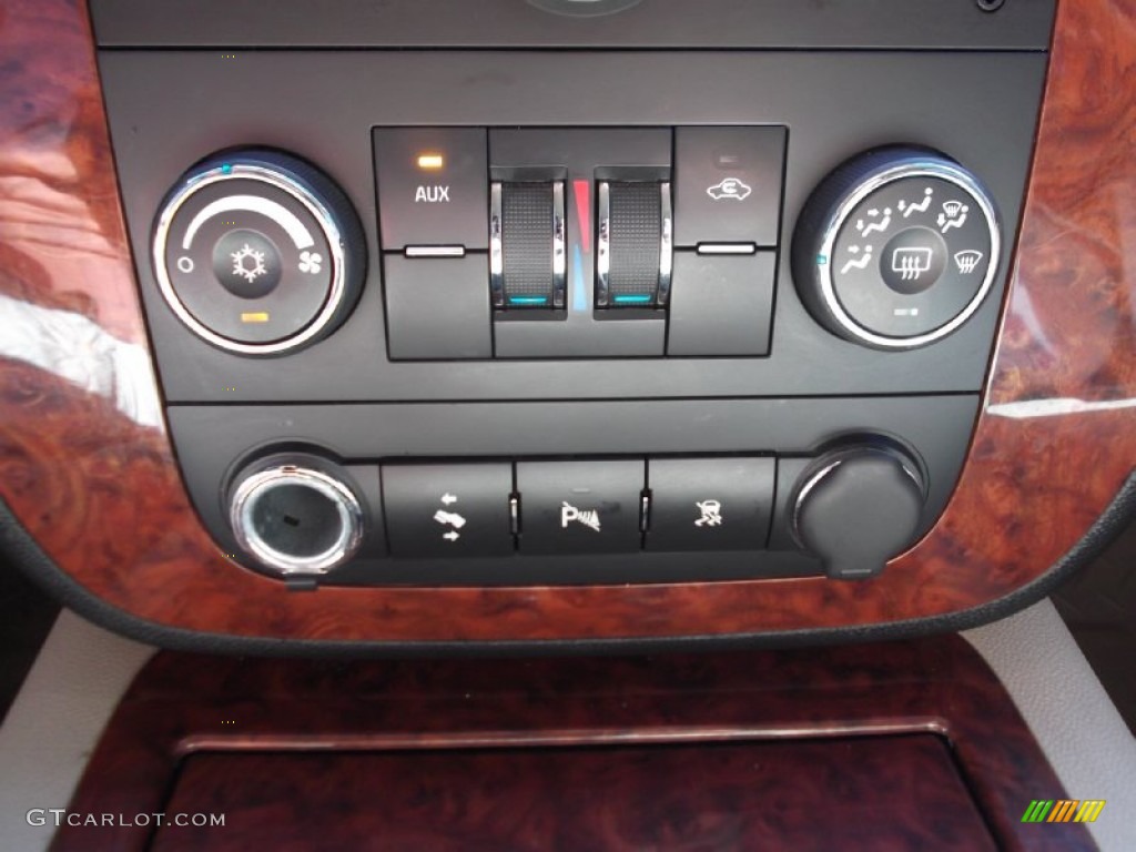 2007 Tahoe LT - Summit White / Light Cashmere/Ebony photo #17