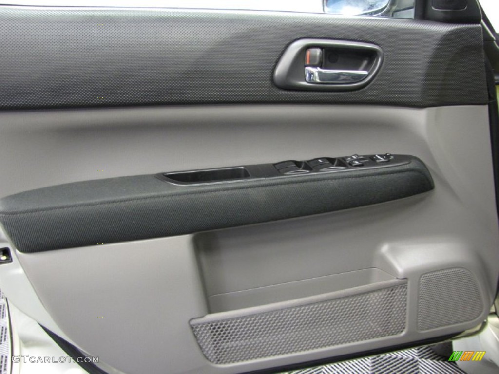 2005 Subaru Forester 2.5 XT Door Panel Photos