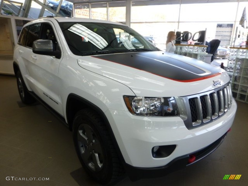 Bright White 2013 Jeep Grand Cherokee Trailhawk 4x4 Exterior Photo #73268271