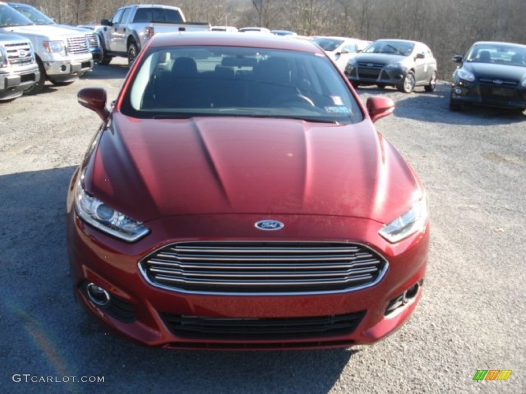 2013 Fusion SE 2.0 EcoBoost - Ruby Red Metallic / SE Appearance Package Charcoal Black/Red Stitching photo #3