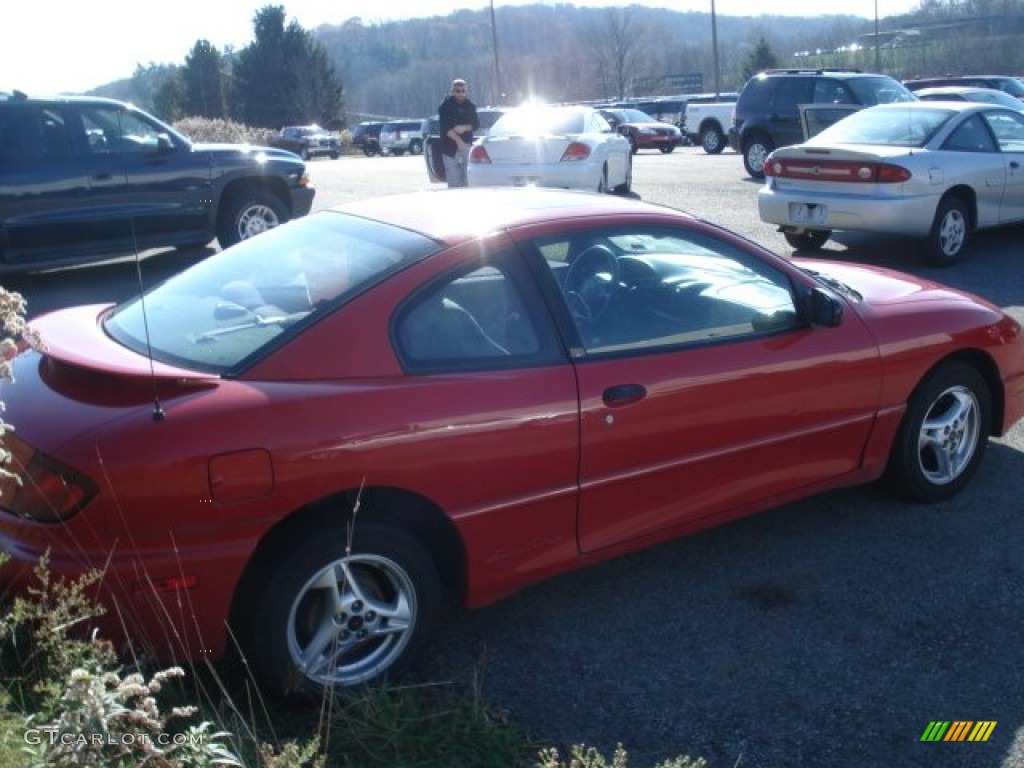 2003 Sunfire  - Victory Red / Graphite photo #6