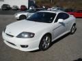 Front 3/4 View of 2006 Tiburon GS