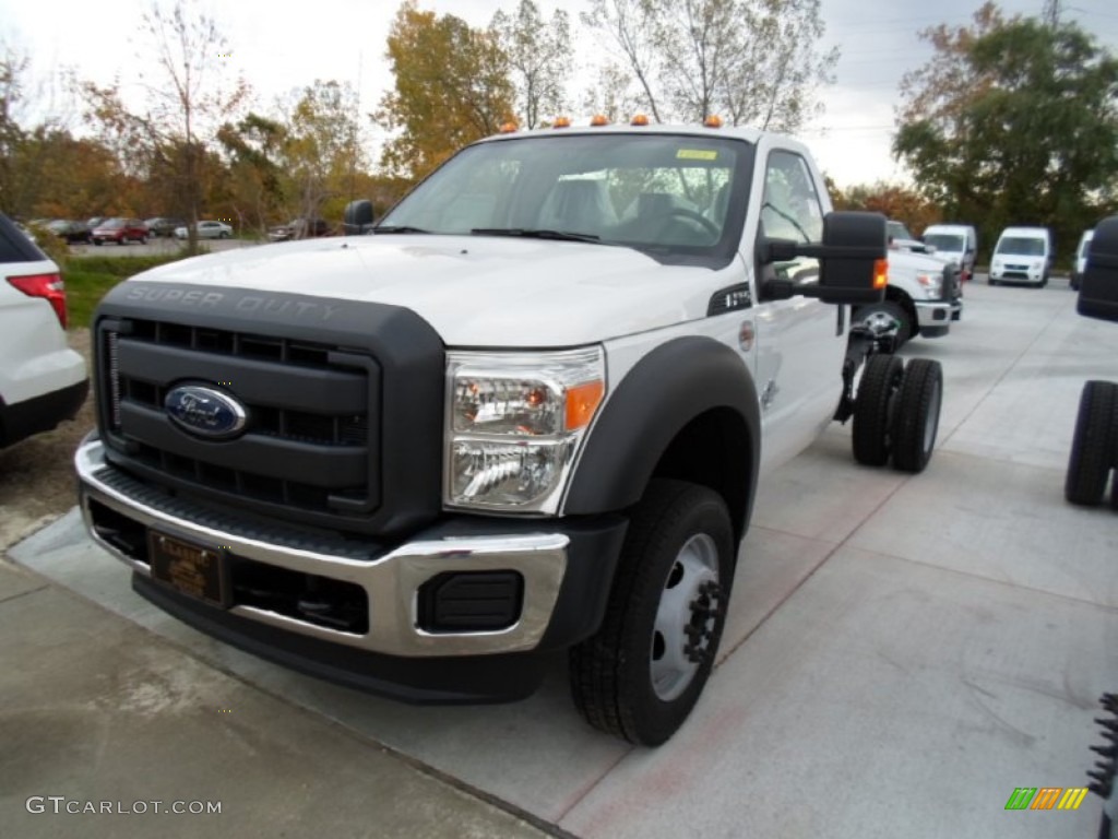 2012 F550 Super Duty XL Regular Cab 4x4 Chassis - Oxford White / Steel photo #1