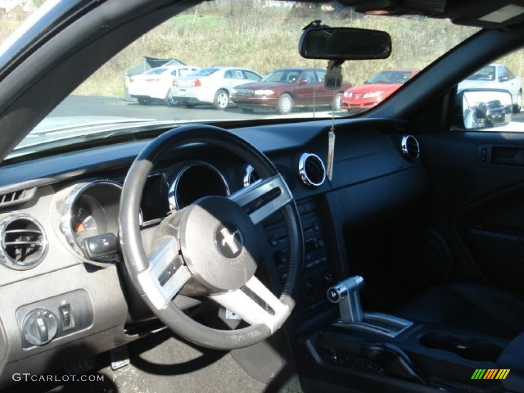 2006 Mustang V6 Premium Convertible - Satin Silver Metallic / Dark Charcoal photo #8