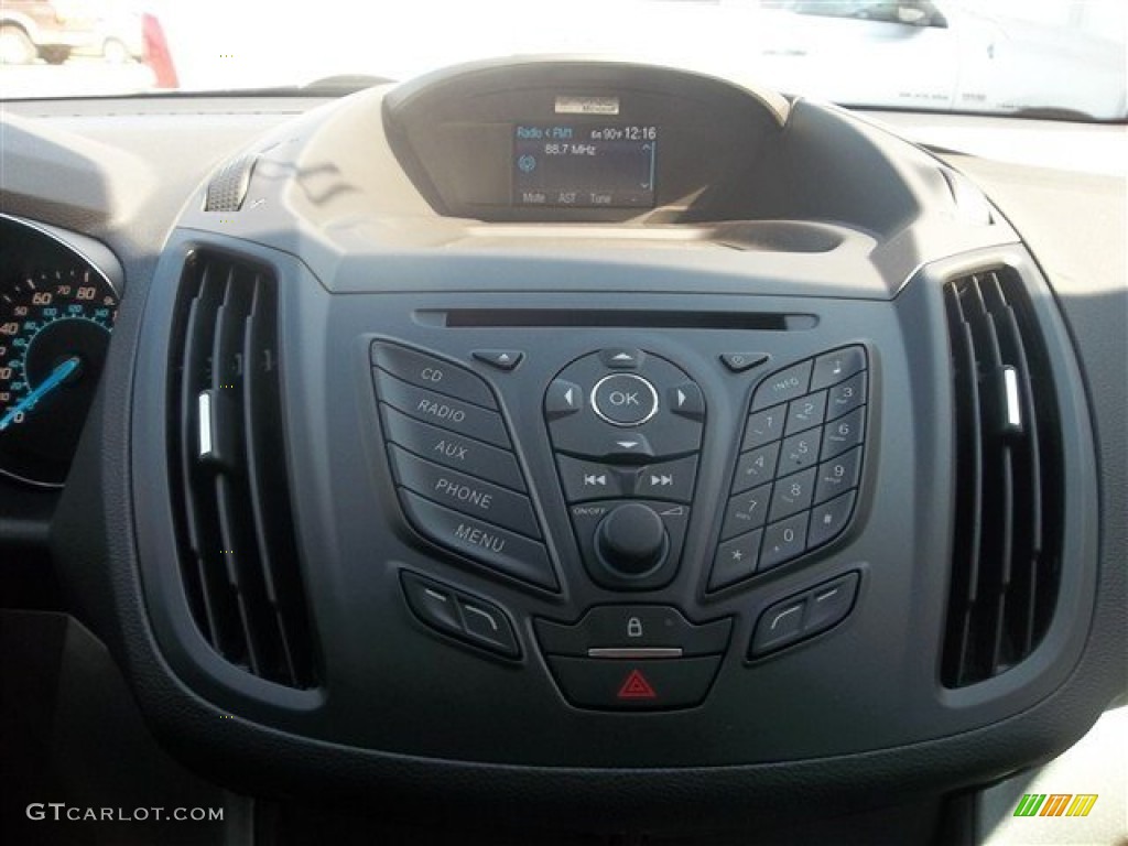 2013 Escape S - Oxford White / Charcoal Black photo #40