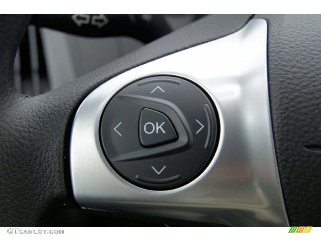 2013 Focus SE Hatchback - Sterling Gray / Medium Light Stone photo #24