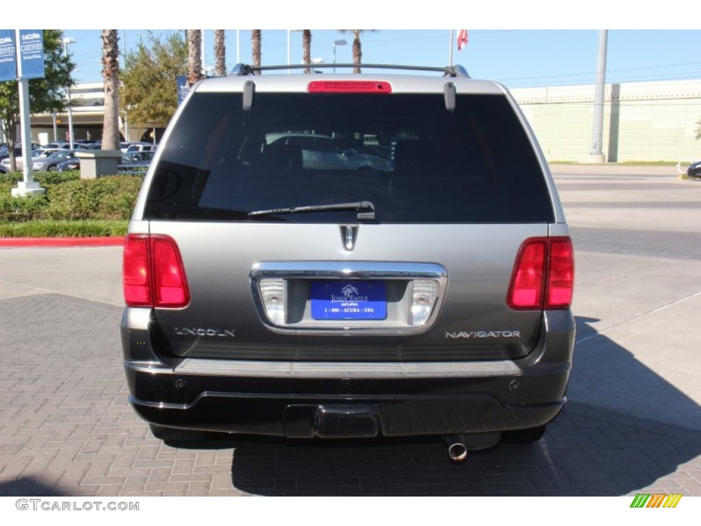 2004 Navigator Luxury - Mineral Grey Metallic / Dove Grey photo #4