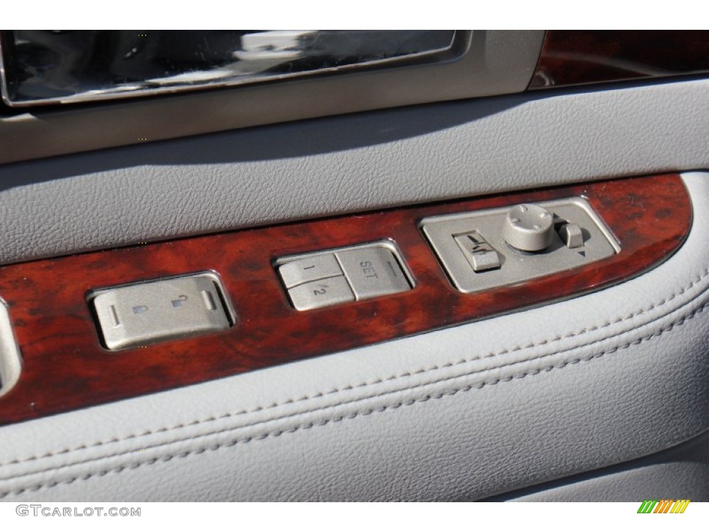 2004 Navigator Luxury - Mineral Grey Metallic / Dove Grey photo #16