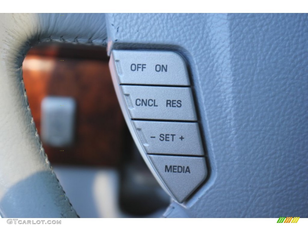 2004 Navigator Luxury - Mineral Grey Metallic / Dove Grey photo #24