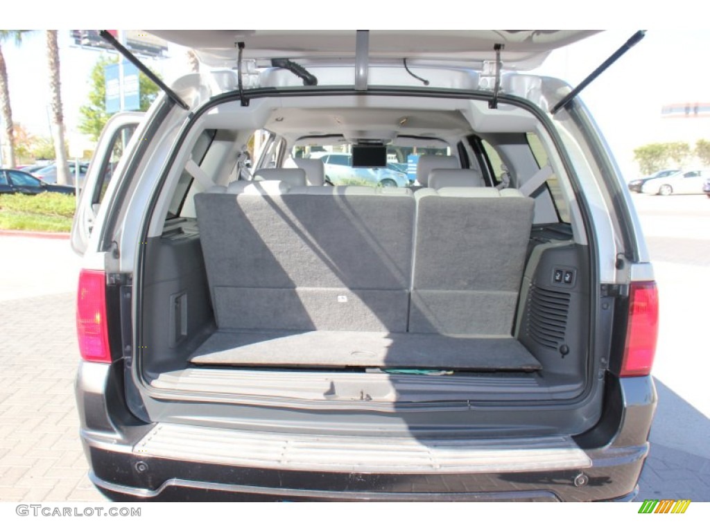 2004 Navigator Luxury - Mineral Grey Metallic / Dove Grey photo #27