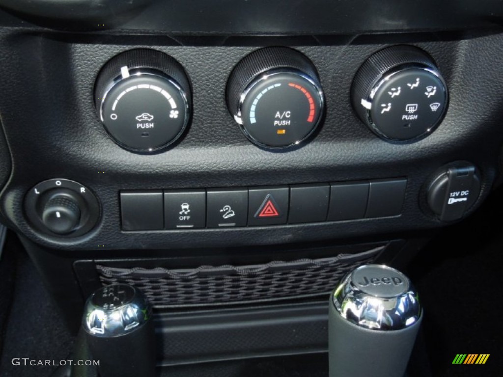 2013 Wrangler Unlimited Sport S 4x4 - Gecko Green Pearl / Black photo #15