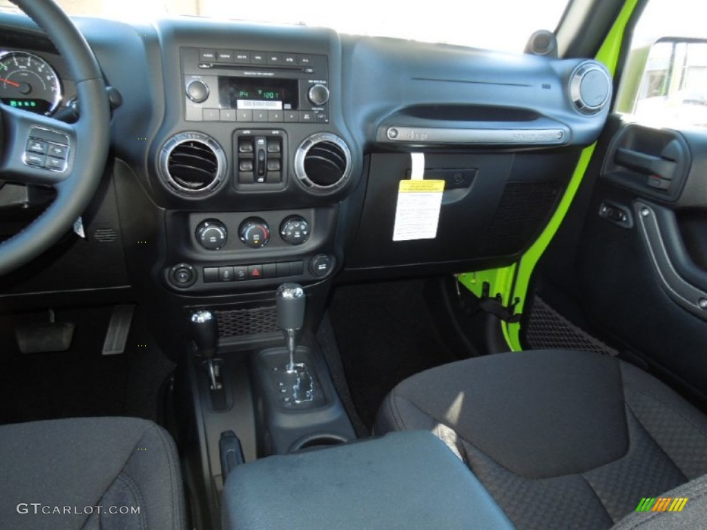 2013 Jeep Wrangler Unlimited Sport S 4x4 Black Dashboard Photo #73289995